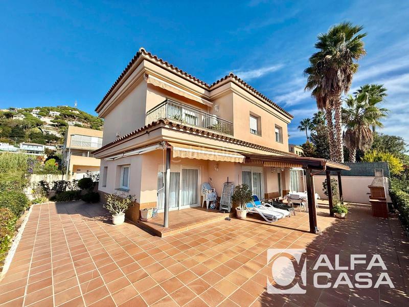Foto 10543e72-acb5-45dd-ae8e-04f826bee082. House with heating parking pool in Roca Grossa Lloret de Mar