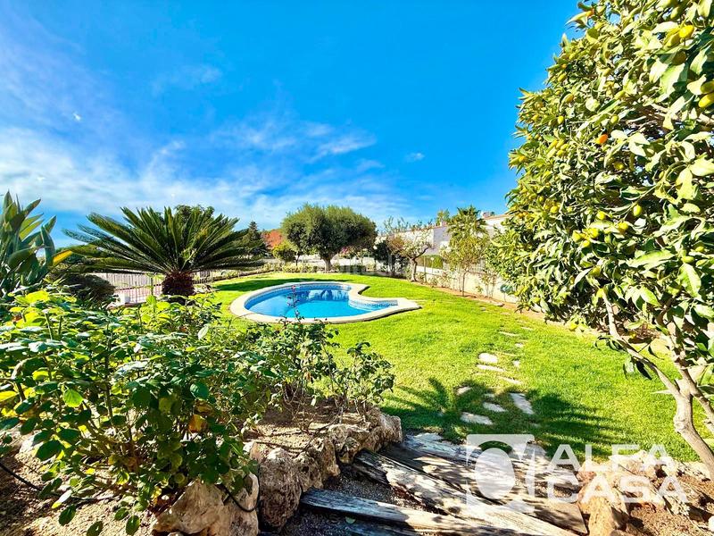 Foto 874145e3-a113-4ecc-b3fe-ae804a5675cc. House with heating parking pool in Roca Grossa Lloret de Mar