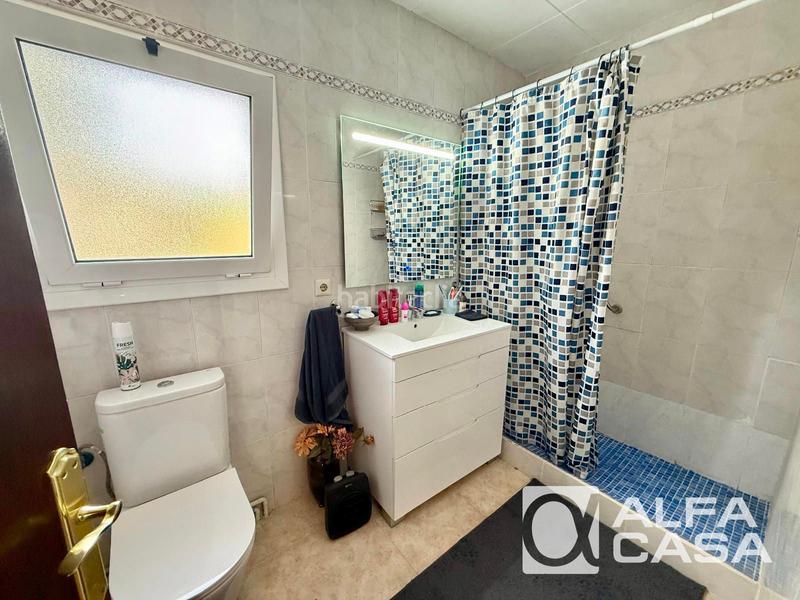 Foto bad854c0-e549-498c-b0eb-c0d225c2890e. Chalet con riscaldamento parcheggio piscina in Lloret Verd - Els Pinars Lloret de Mar