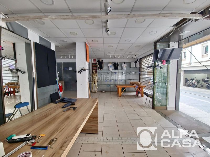 Foto 123ec779-dcd5-41a3-b2bb-bb7cc603742e. Local comercial a Centre Lloret de Mar