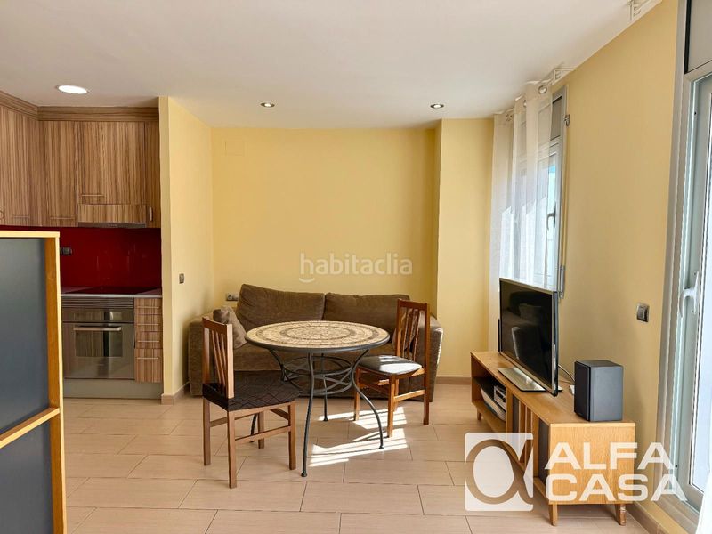 Foto 5a905b47-8c6e-4183-b634-1d1edf9fe1d7. Pis amb calefacció aparcament a Centre Lloret de Mar