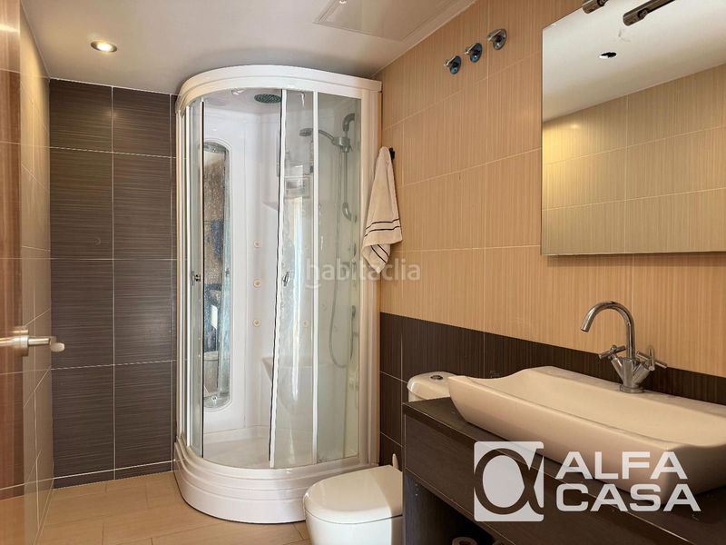 Foto a7b216d8-9e18-4e3e-9f60-3f60a5e0345d. Pis amb calefacció aparcament a Centre Lloret de Mar