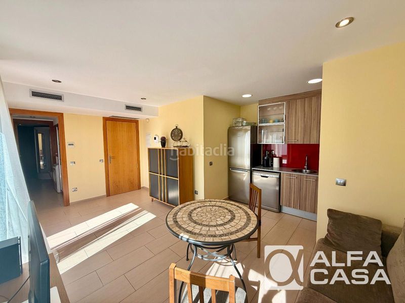 Foto e255419f-faae-49b4-8215-23ffc37e20dd. Pis amb calefacció aparcament a Centre Lloret de Mar