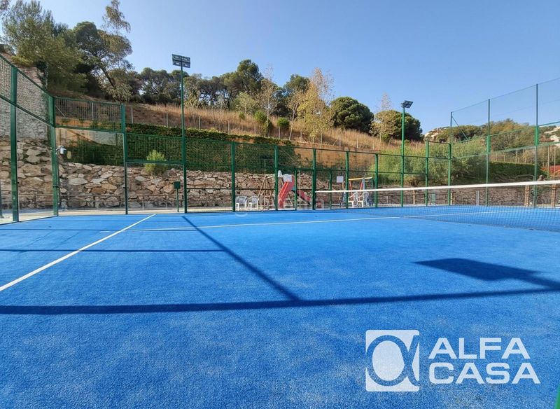 Foto f0f06a5c-de89-47e1-a5b7-5861302c2d21. Pis amb calefacció aparcament piscina a Roca Grossa Lloret de Mar