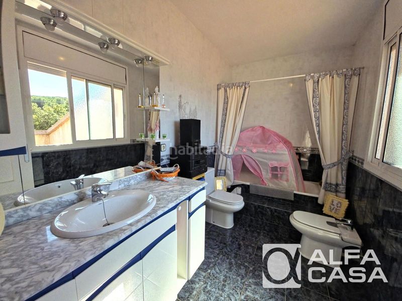 Foto 0d25f9f9-fa73-40e8-9ed1-aba3225239ed. Casa amb calefacció aparcament piscina a Condado del Jaruco - Puigventós Lloret de Mar