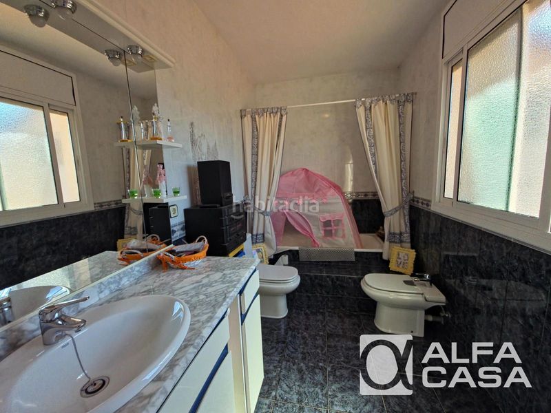 Foto bbbe1dd9-9406-401b-bbe8-1acbf709177c. Casa amb calefacció aparcament piscina a Condado del Jaruco - Puigventós Lloret de Mar