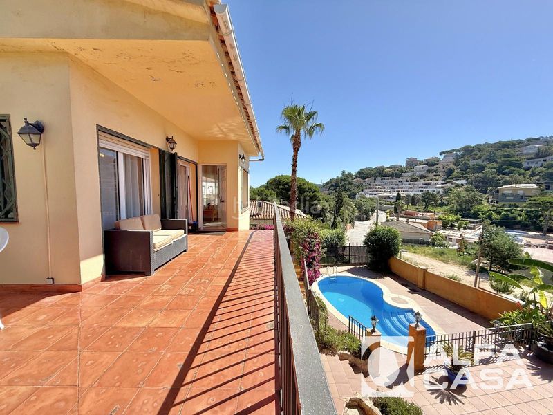 Foto 69ac867f-f36d-453f-9655-783bfa40f9f6. Casa amb calefacció aparcament piscina a Serra Brava Lloret de Mar