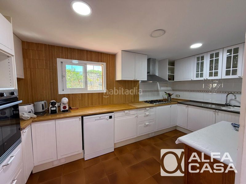 Foto d7bb9d2d-2bd1-498f-b5cf-db98d0c584af. Casa amb calefacció aparcament piscina a Serra Brava Lloret de Mar