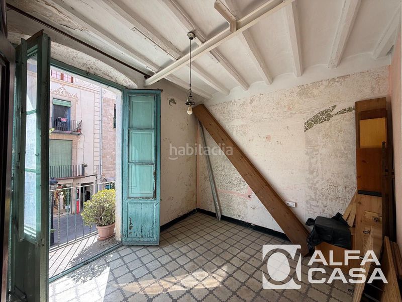 Foto 088b65bf-bce4-4218-b8cf-f25bfaec7994. Edificio  en venta con local comercial a 100 m del mar en Blanes