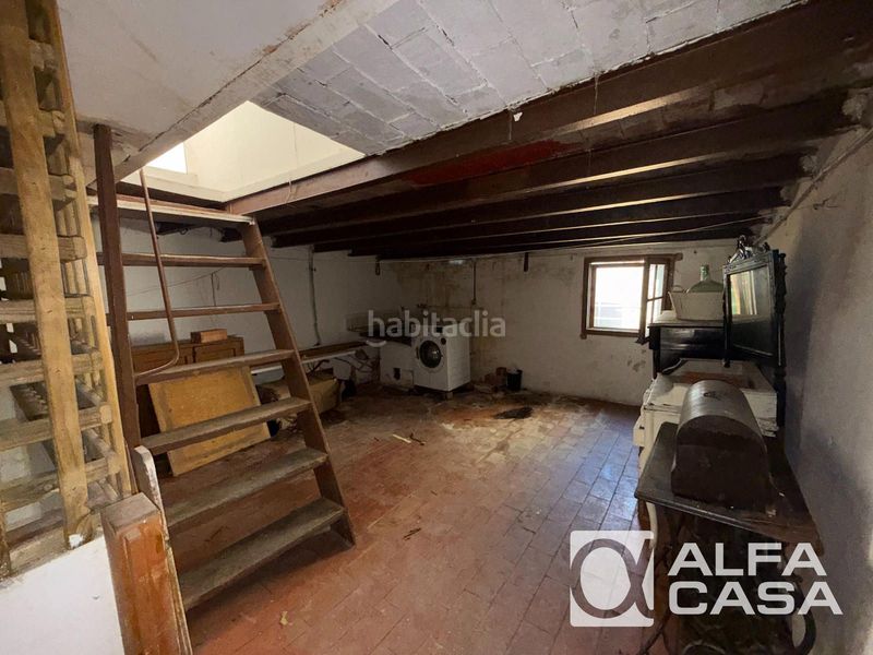 Foto 4eea202c-664c-486f-8f6e-8399bfe56ee1. Edificio  en venta con local comercial a 100 m del mar en Blanes