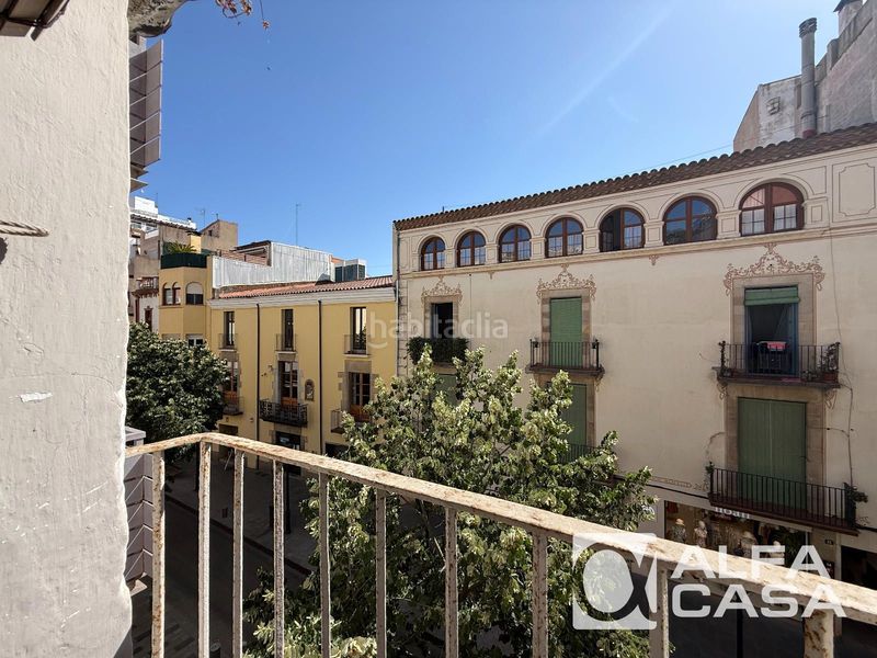 Foto 6f5dbdad-8a24-4337-8fd1-c7397e5369c5. Edificio  en venta con local comercial a 100 m del mar en Blanes
