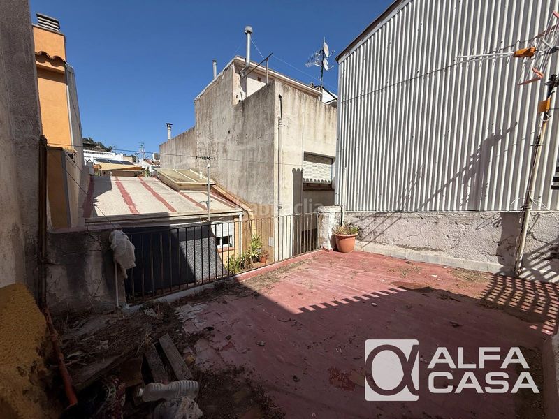 Foto 97665ce2-bf10-4dc2-9769-a4da2e69b036. Edificio  en venta con local comercial a 100 m del mar en Blanes