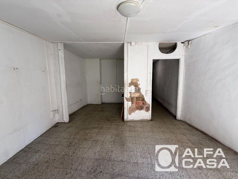 Foto d2b45b36-0532-42c7-8c9e-eb2d4341d24f. Edificio  en venta con local comercial a 100 m del mar en Blanes