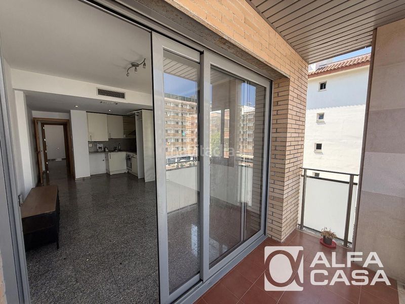 Foto c40b92eb-5ace-4a4a-be50-b9d6d9e118b9. Pis amb calefacció aparcament piscina a Fenals Lloret de Mar
