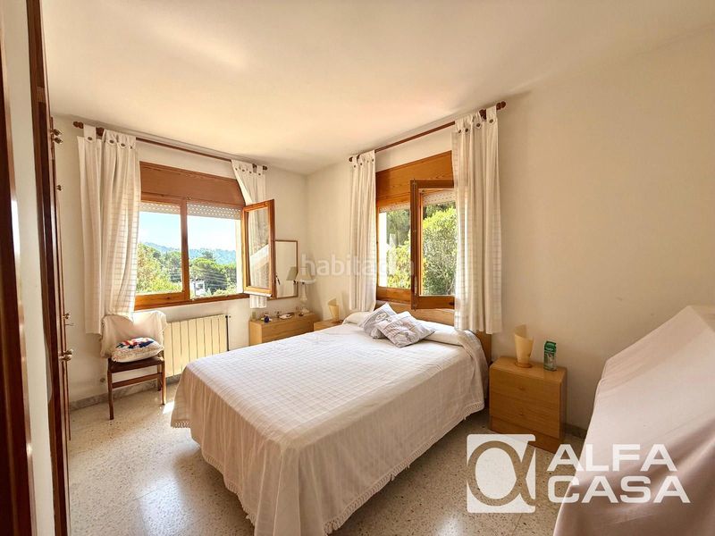 Foto 0276d64f-1ddc-42b4-9213-003415884434. Casa amb calefacció aparcament a Aiguaviva Parc Vidreres