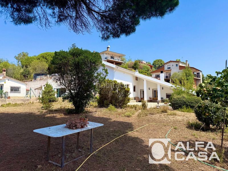 Foto ada4a2e9-243d-47ad-b8f3-c67f6af855b6. Casa amb calefacció aparcament a Aiguaviva Parc Vidreres
