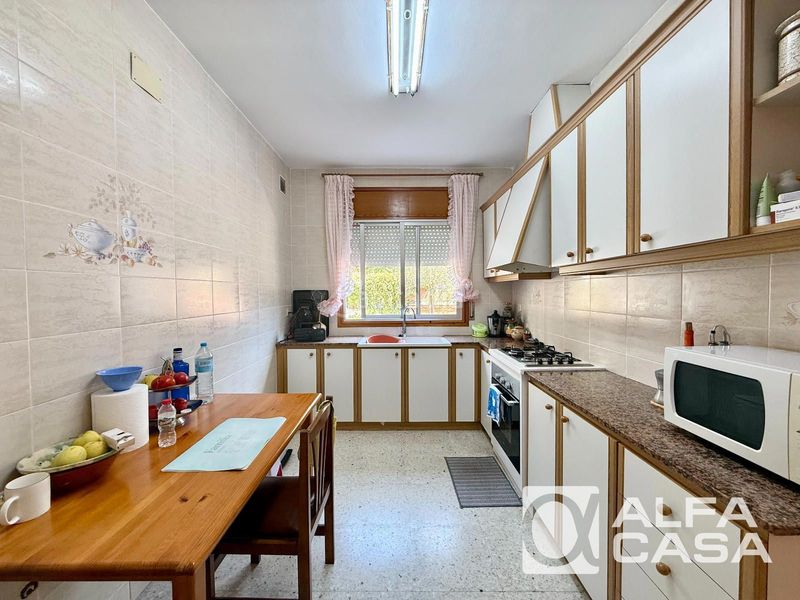 Foto bc8566f7-8132-4e57-804a-a52370a9f0be. Casa amb calefacció aparcament a Aiguaviva Parc Vidreres