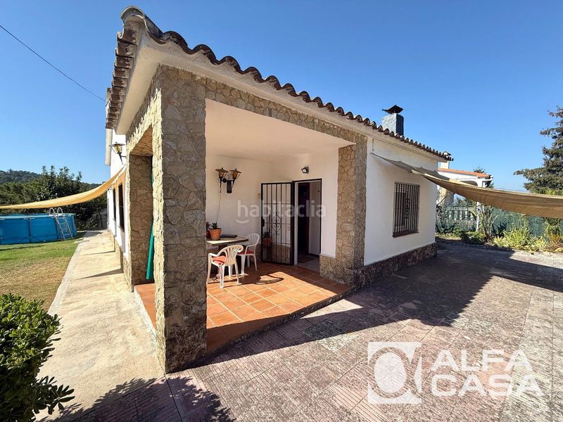 Foto 1bb18482-c457-4ab4-ae8a-f368f3e19a61. Casa amb aparcament a Aiguaviva Parc Vidreres