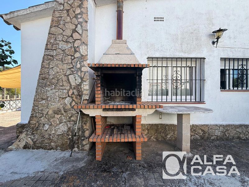 Foto 4b554c07-1c13-4d0f-a095-9f832874a286. Casa amb aparcament a Aiguaviva Parc Vidreres
