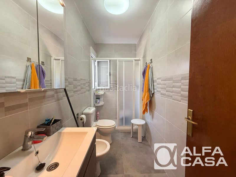 Foto 5e6f7e63-377d-4859-8679-d9fbe5d6aed7. Casa amb aparcament a Aiguaviva Parc Vidreres