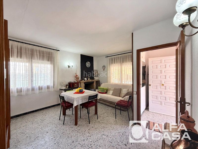 Foto cf8b30af-c277-43e0-934d-640a82568191. Casa amb aparcament a Aiguaviva Parc Vidreres