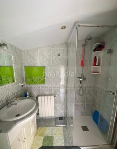 Foto b2e1a6e6-5fb7-4ca6-a56a-73a9113d6382. Casa amb xemeneia calefacció aparcament piscina a Valdoviño
