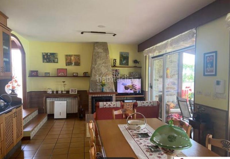 Foto c86e7558-785b-47f7-94ee-d6824903a695. Casa amb xemeneia calefacció aparcament piscina a Valdoviño