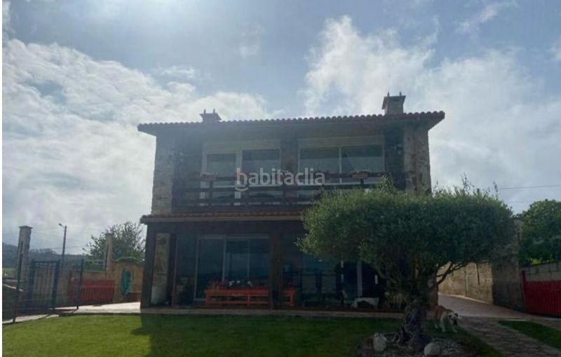 Foto da39fbdc-b8d3-4c9d-abc6-585578bd6430. Casa amb xemeneia calefacció aparcament piscina a Valdoviño