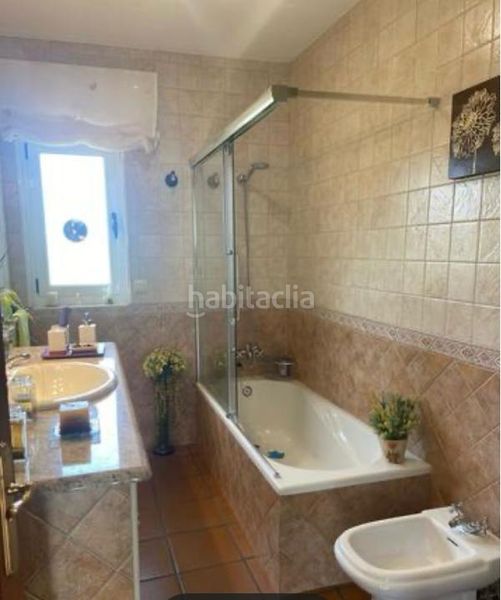 Foto f6cc360a-05ac-44bd-ac7e-f9372cc1435e. Casa amb xemeneia calefacció aparcament piscina a Valdoviño