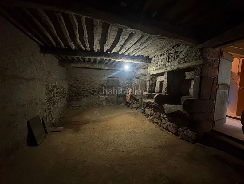 Foto c1783314-3f1f-4e36-85ad-f75753a0afe6. Masia amb aparcament a Viveiro