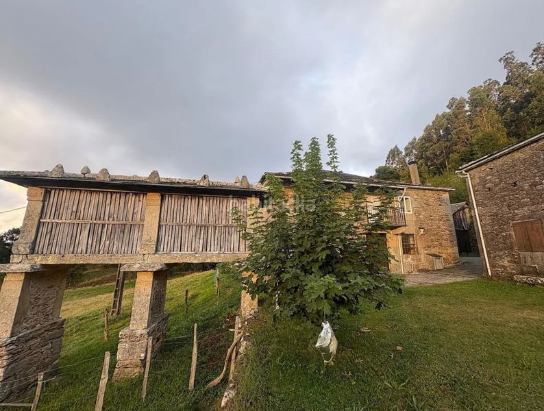 Foto ced22046-098e-4849-9139-097281824daa. Masia amb aparcament a Viveiro