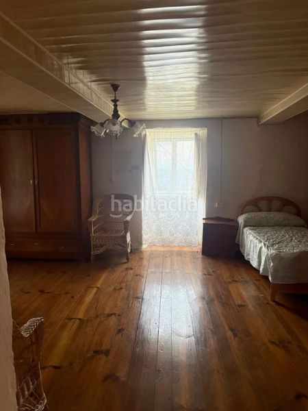 Foto eda7571e-de52-40aa-8706-4d524a6f4af9. Masia amb aparcament a Viveiro