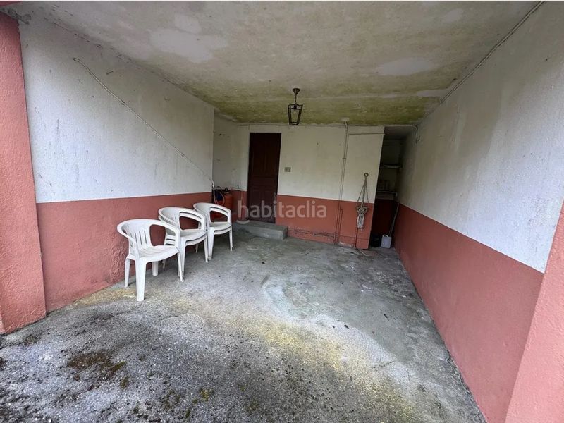 Foto 0d9d4c6c-c328-4c96-87ac-77bf196df42a. Casa amb xemeneia calefacció aparcament a Parroquias de Santiago Santiago de Compostela