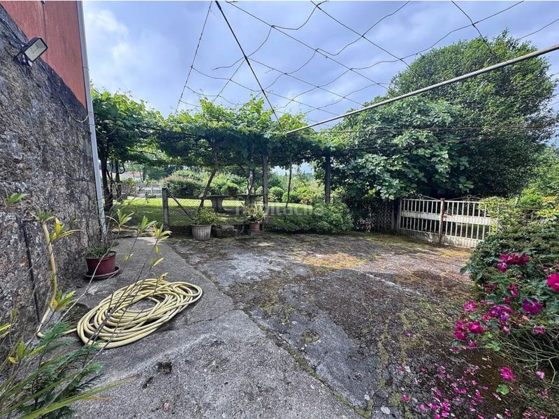 Foto 2344e70f-c7f0-44cd-92c7-8ea81272a616. Casa amb xemeneia calefacció aparcament a Parroquias de Santiago Santiago de Compostela