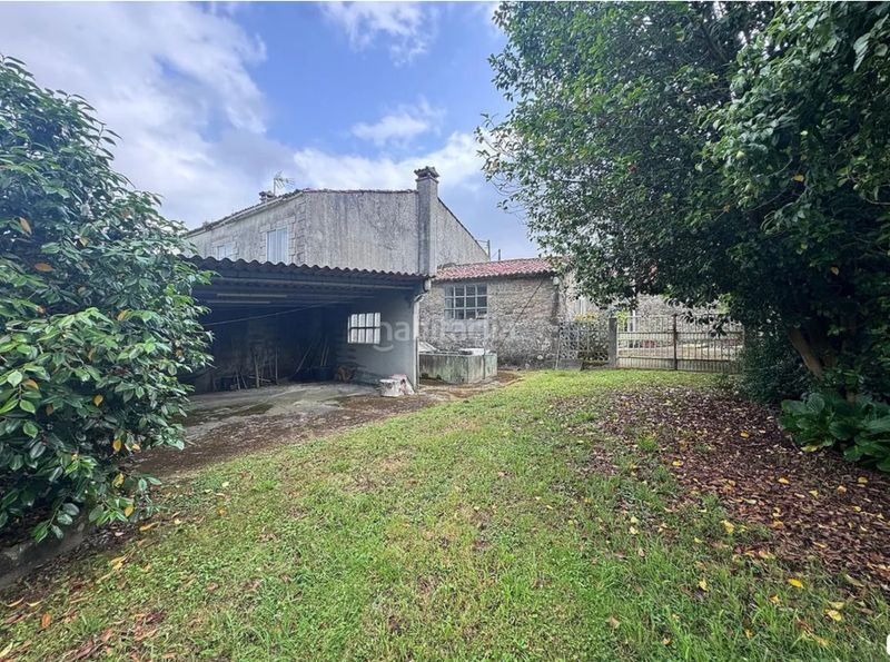 Foto 40203bba-44d4-48b4-a8c2-1617f5e47b40. Casa amb xemeneia calefacció aparcament a Parroquias de Santiago Santiago de Compostela