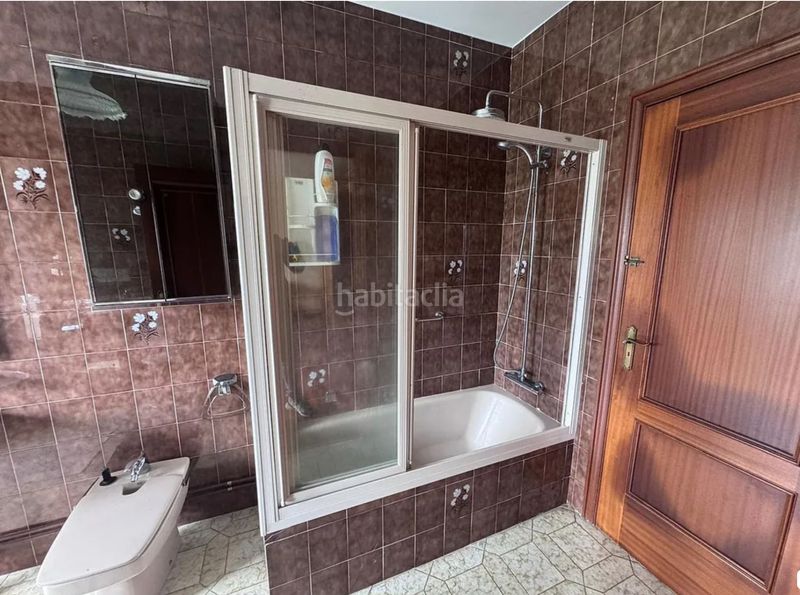 Foto 7bdb177e-2dc3-47c9-aa42-b3570447ecdf. Casa amb xemeneia calefacció aparcament a Parroquias de Santiago Santiago de Compostela