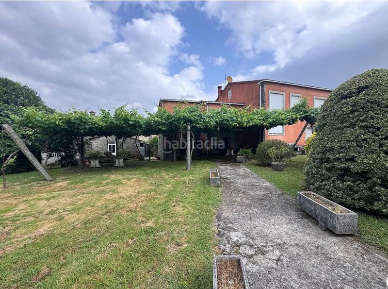 Foto a35c78f7-6751-4200-b6b6-89f8905949af. Casa amb xemeneia calefacció aparcament a Parroquias de Santiago Santiago de Compostela