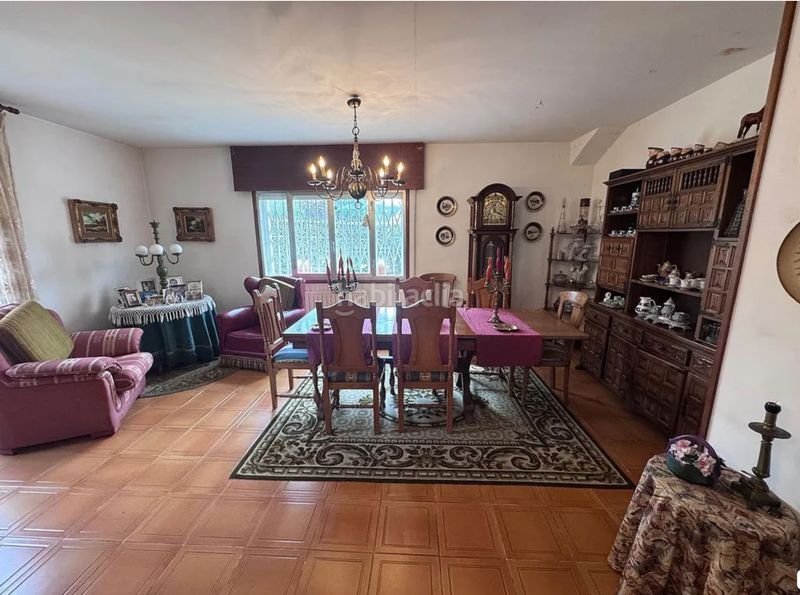 Foto c642bc1b-3f85-4d25-9100-614f09eeedb8. Casa amb xemeneia calefacció aparcament a Parroquias de Santiago Santiago de Compostela