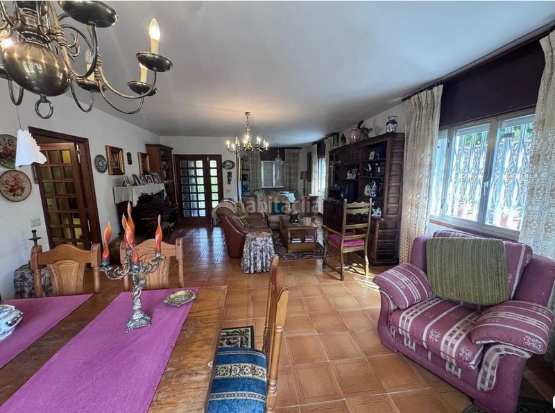 Foto cfb592d8-e7b9-4d94-997f-89c6fa01da40. Casa amb xemeneia calefacció aparcament a Parroquias de Santiago Santiago de Compostela