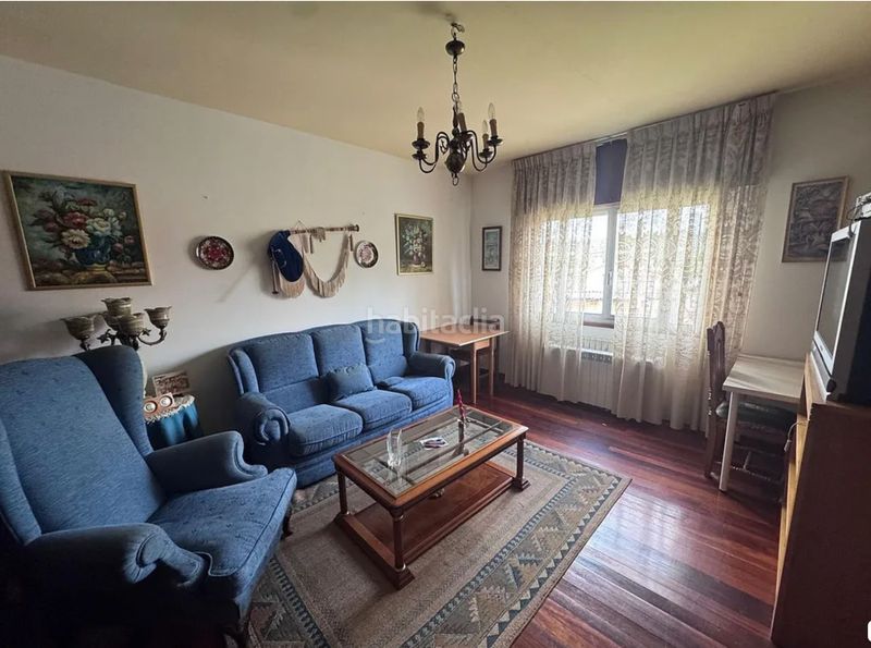 Foto d2021df8-acee-43ca-9b8d-8688bf2fca04. Casa amb xemeneia calefacció aparcament a Parroquias de Santiago Santiago de Compostela