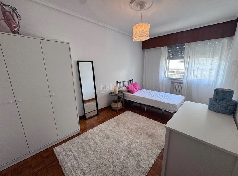 Foto 50ab958f-62ed-4e31-8319-66b93bd236c1. Lloguer pis amb calefacció aparcament a Porta Nova Ferrol