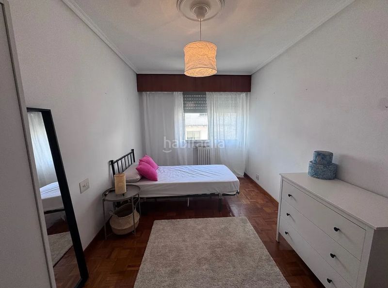 Foto adf2a437-9c35-42bb-b9f5-1b7e4be11b4e. Lloguer pis amb calefacció aparcament a Porta Nova Ferrol