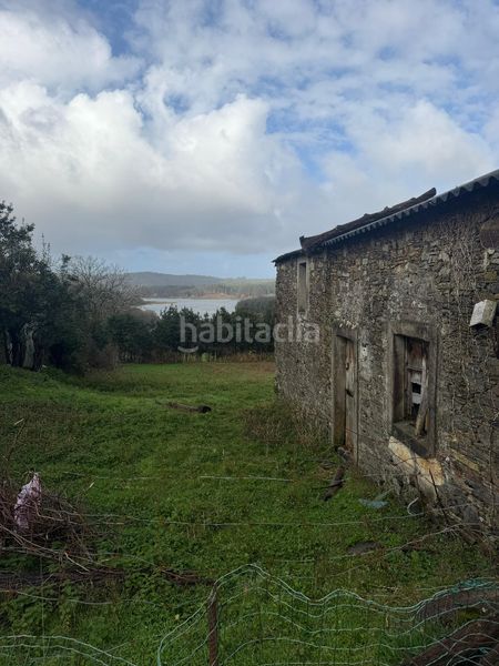 Foto 0d43b6c3-2401-44e2-8f3f-e1f9d0fb2f3c. Masia amb aparcament a Valdoviño