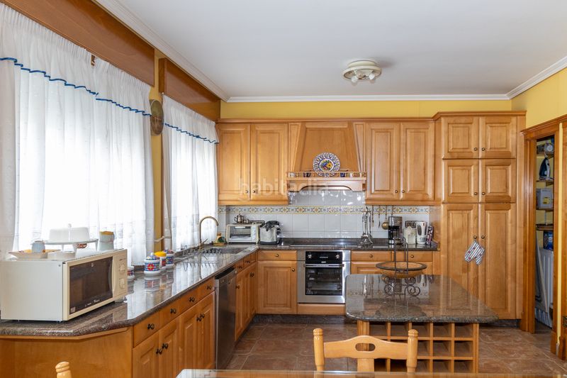 Foto 1f72cc08-0e90-406f-9be1-967c96f5a0f6. Edificio  residencial en venta en calle 6, centro, ferrol en Lugo