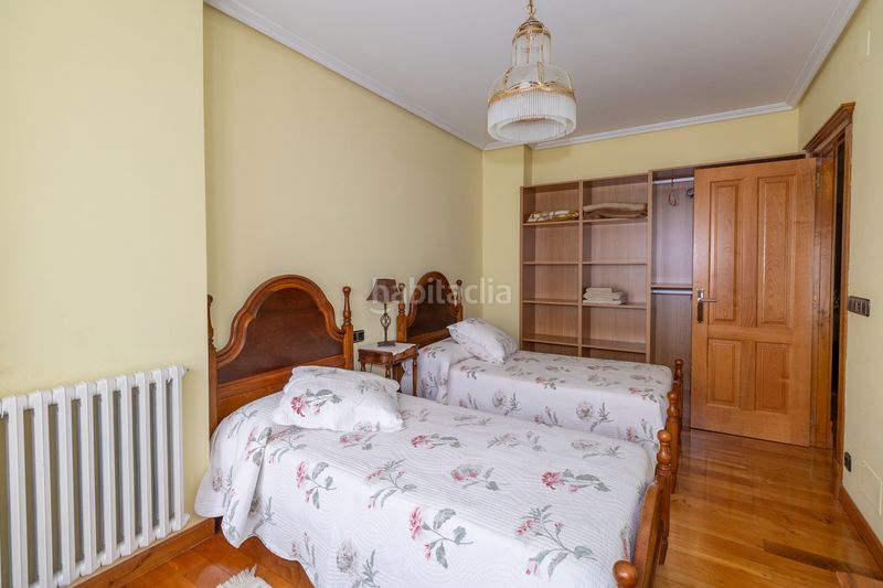 Foto 93abf922-eb35-436e-b161-bb3c9e4544da. Edificio  residencial en venta en calle 6, centro, ferrol en Lugo