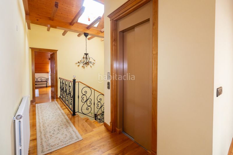 Foto 949e8eb0-668b-4afb-a0c1-16aa57324913. Edificio  residencial en venta en calle 6, centro, ferrol en Lugo