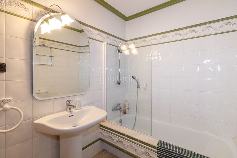 Foto a258da01-c237-43b2-9de6-2cc83419bfc0. Edificio  residencial en venta en calle 6, centro, ferrol en Lugo