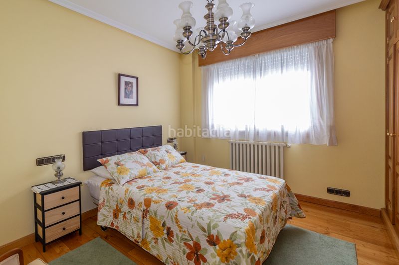 Foto ab04ce6c-2646-48ad-8e4e-2e132fce4ed2. Edificio  residencial en venta en calle 6, centro, ferrol en Lugo