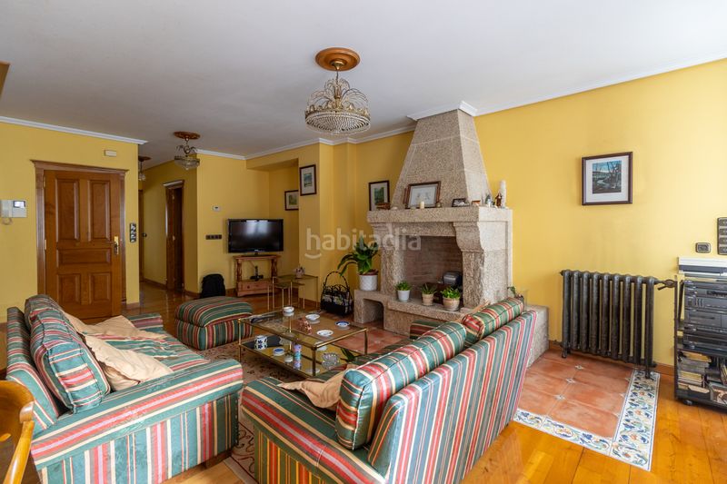 Foto be442c18-1e79-43aa-8301-82f10b90e01d. Edificio  residencial en venta en calle 6, centro, ferrol en Lugo