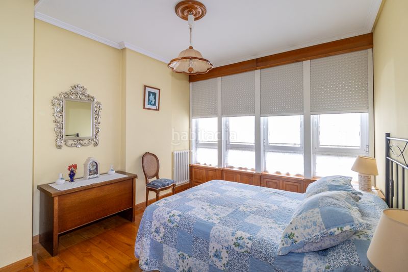 Foto ec5170e2-adba-4649-980f-3464c5710413. Edificio  residencial en venta en calle 6, centro, ferrol en Lugo